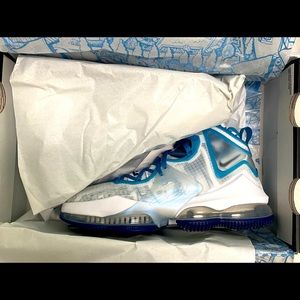 Nike Lebron 19 Space Jam size 6 men